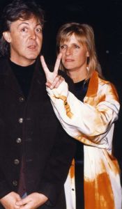 Paul McCartney, Linda.jpg